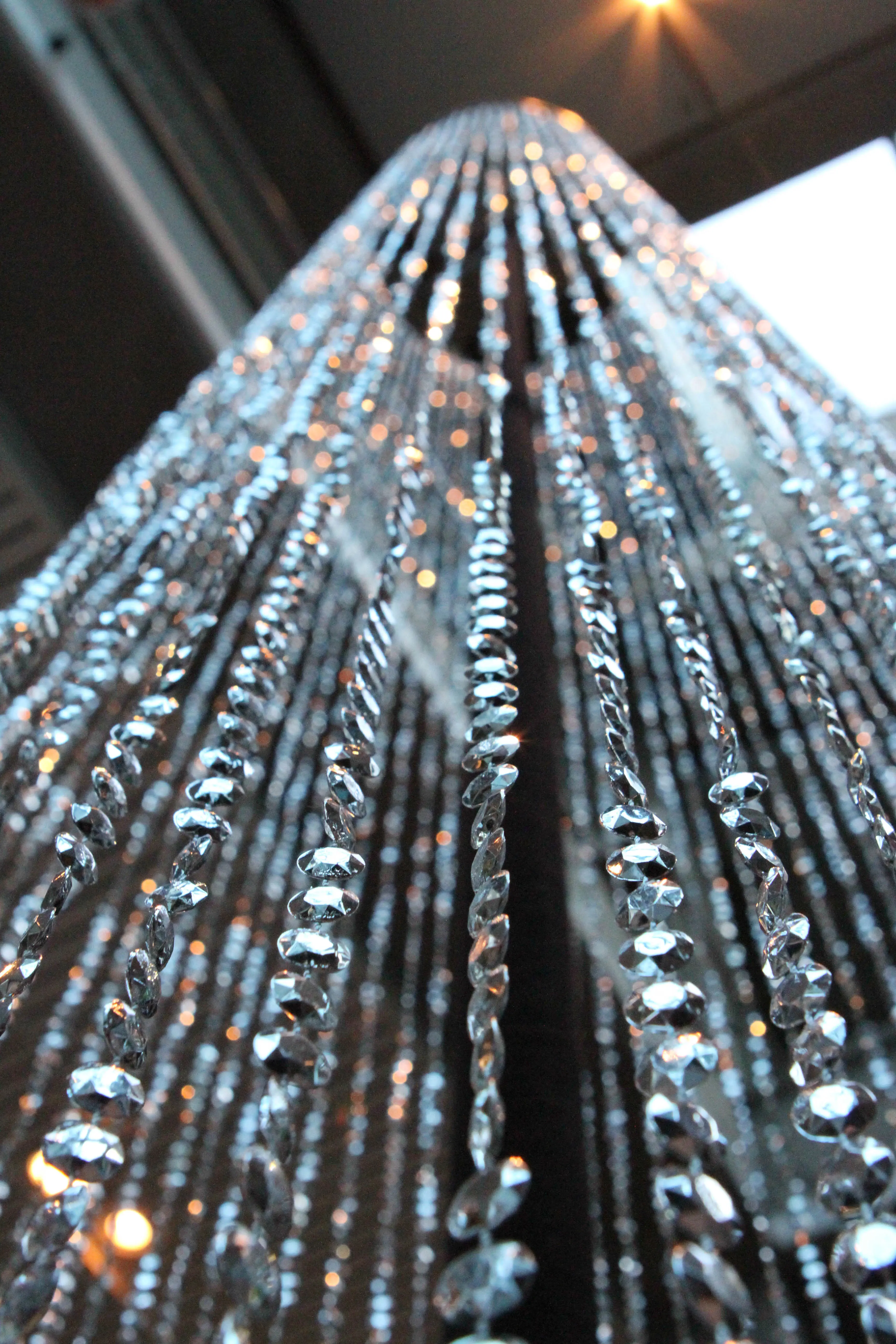 Round column diamond cut acrylic 12' H - Clear used in the inspiration Ilver Diamond Column