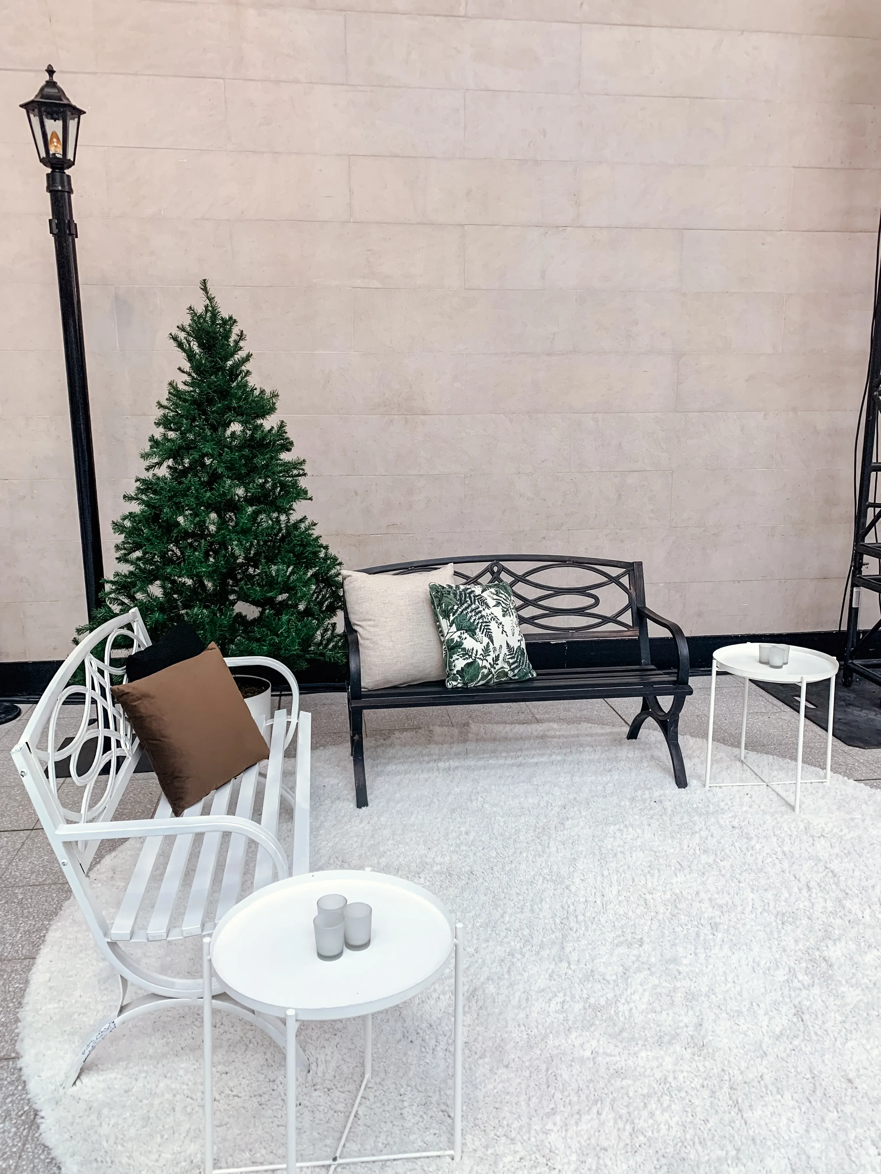 Davis - Side table - White used in the inspiration Gare Windsor Banc De Parc EN