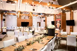 Edison string light - 48' L - Warm white used in the inspiration Table Diner Milan Bois Chaise Milan Cuir 2