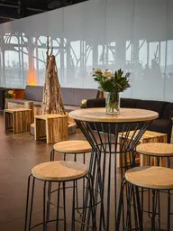 Litchi bar stool - Black & Light wood used in the inspiration Cs Belvédère Img 0246 EN
