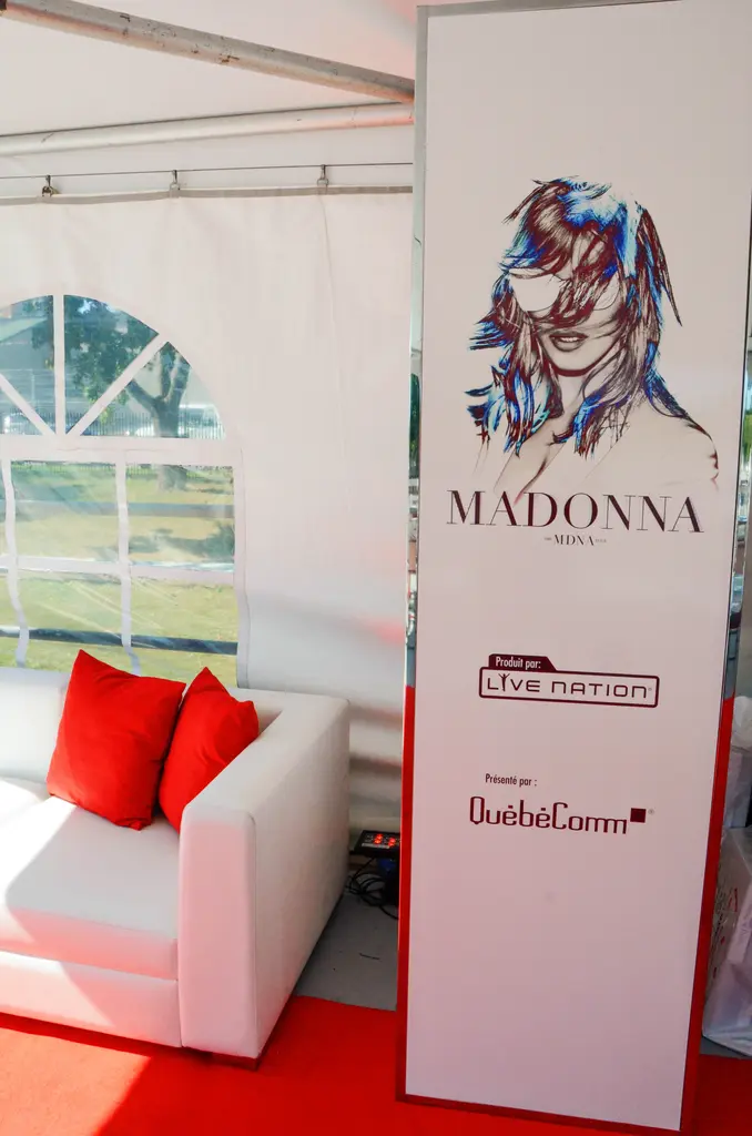 Tour Lettrage Madonna