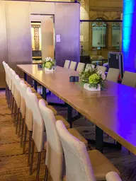 Milan chair - Linen used in the inspiration Victoria Milan Lin