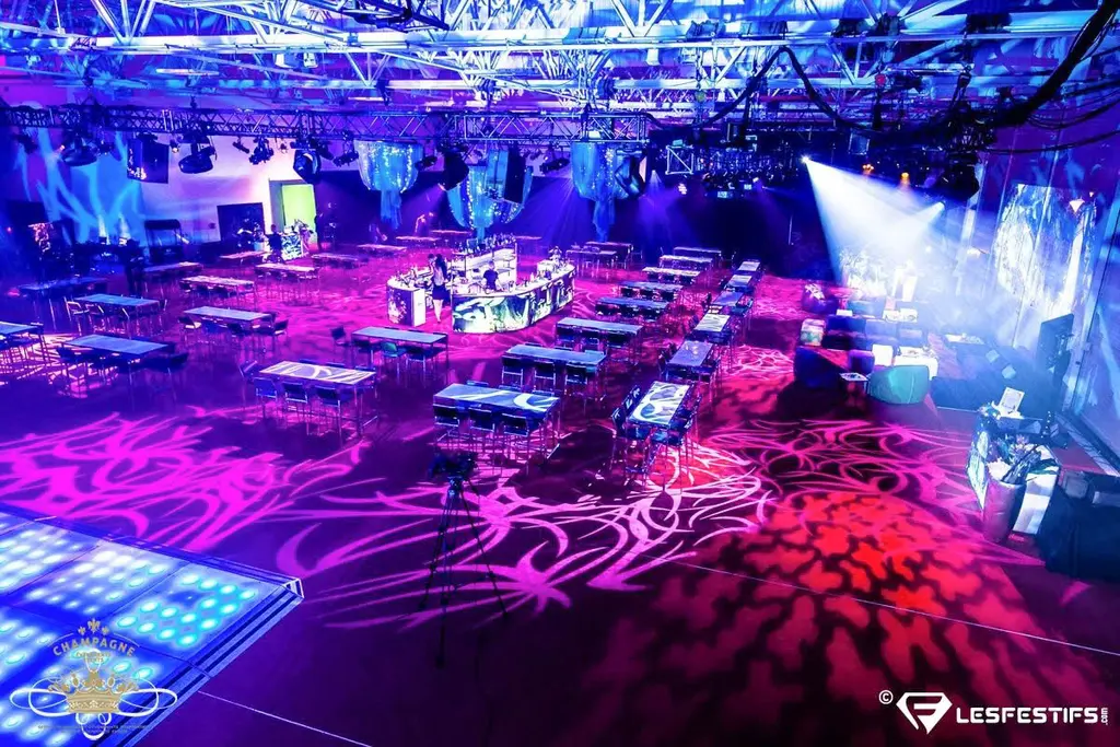 Table Commune Tonic
