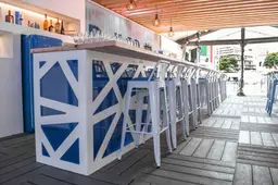 Loft stool - WITH back - White used in the inspiration Facade Bar Personnalise Tabouret Loft
