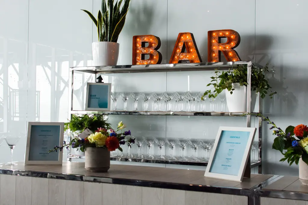 Etagere Monaco Enseigne Bar Manhattan