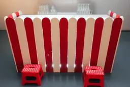 Bazzar bar 6' - Red and white used in the inspiration Bar Cirque Sur Mesure