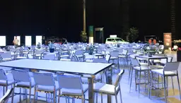 Florence table dîner - 8' L x 42'' l x 40'' H - Blanc utilisé dans le cadre de la réalisation Table Tonic Table Milan Blanc 2