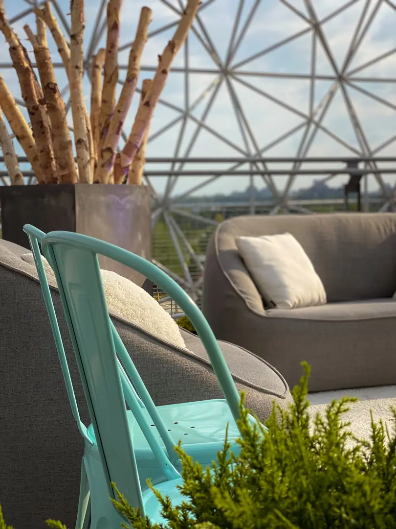 Loft chair - Turquoise used in the inspiration Chaise Loft Turquoise Malibu Gris