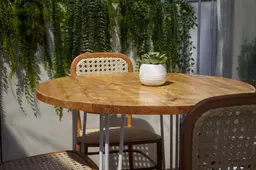 Provence - Chair - Brown & White used in the inspiration Oslo Extérieure Blanc Provence