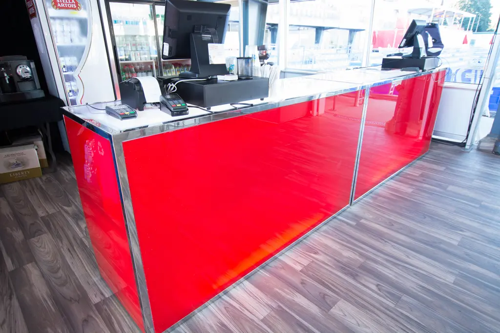 Bar Service Rouge