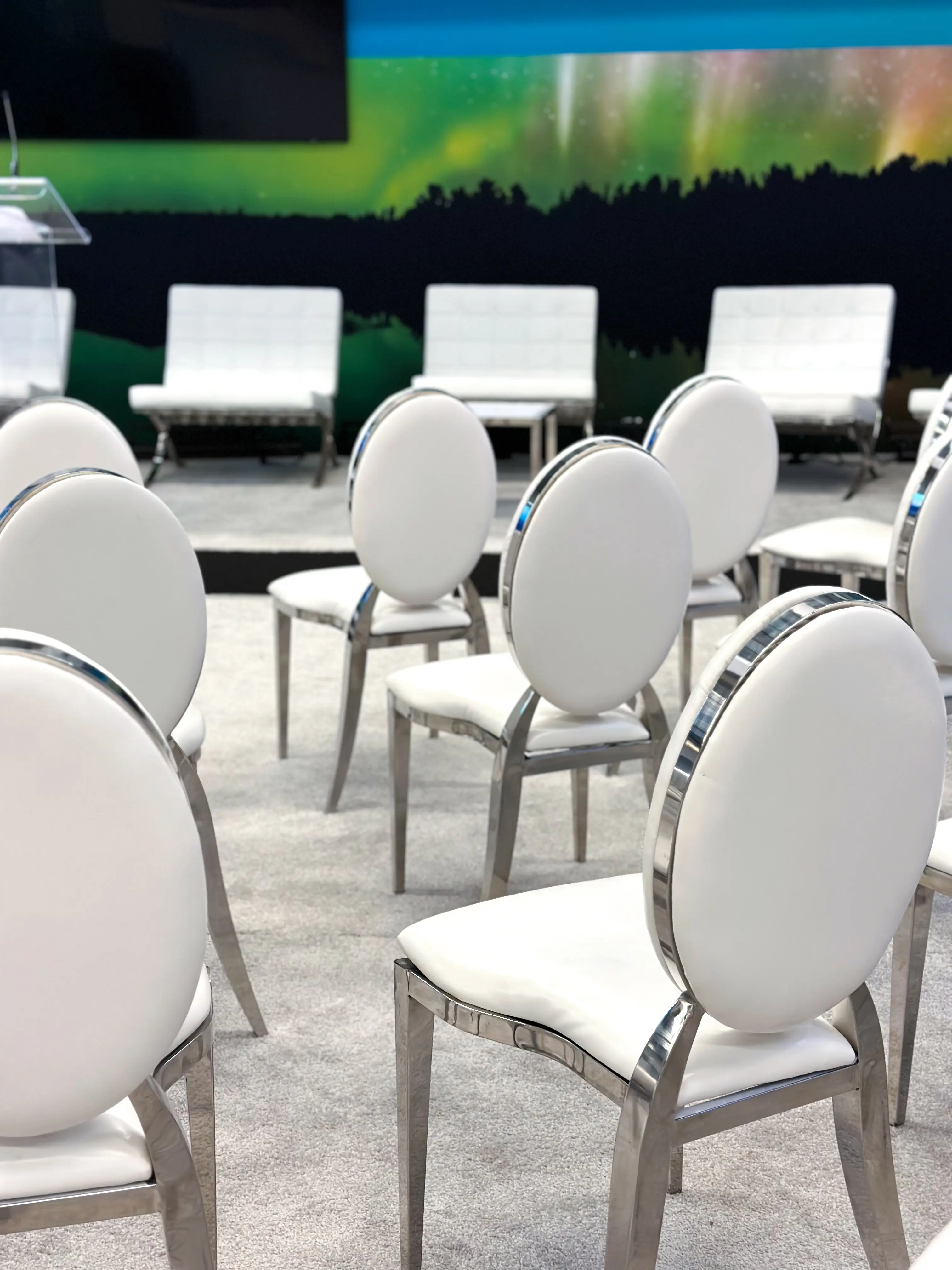 Eclipse chair - WITH back cushion - White leather used in the inspiration Palais Congès Img 0433 EN