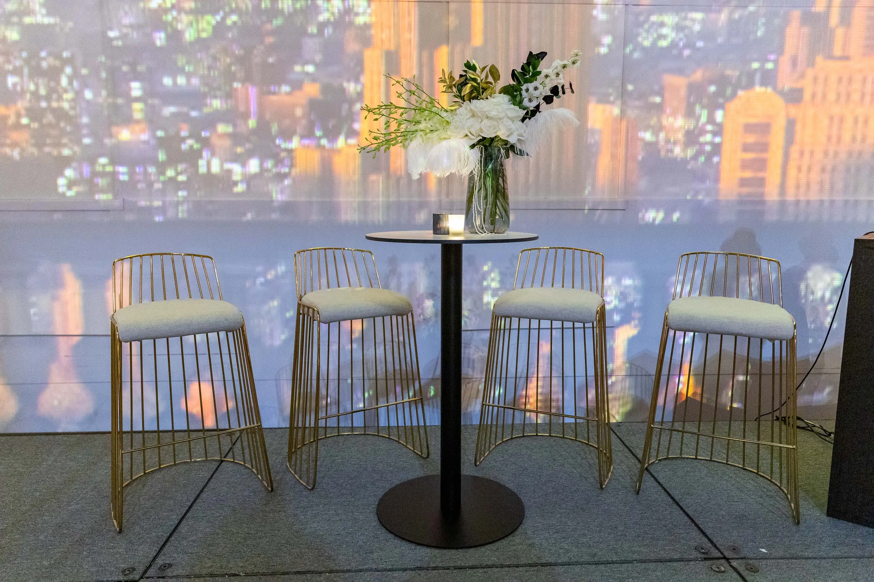 Sydney - Table cocktail round - 24'' Dia x 40" H - Black & White marble used in the inspiration Pinpoint R62 5867 EN