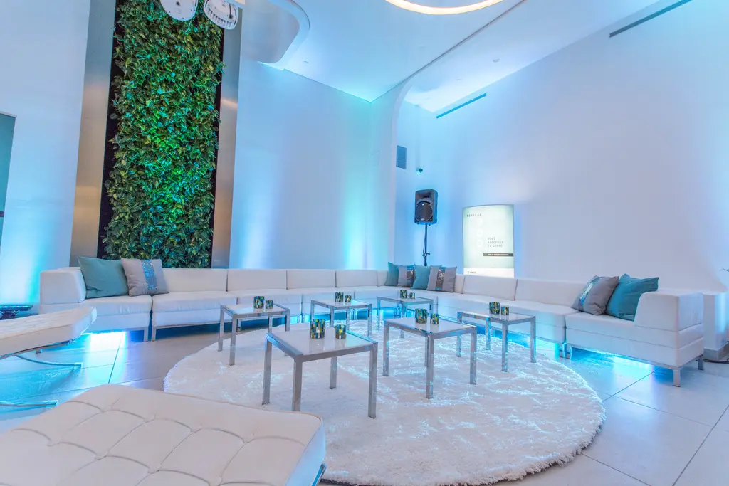 Table Appoint Lounge