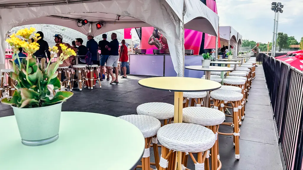 Parc Jean Drapeau   Chapiteau  Bloom EN