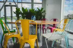 Loft chair - Green used in the inspiration Table Oso Chaise Loft Cloe