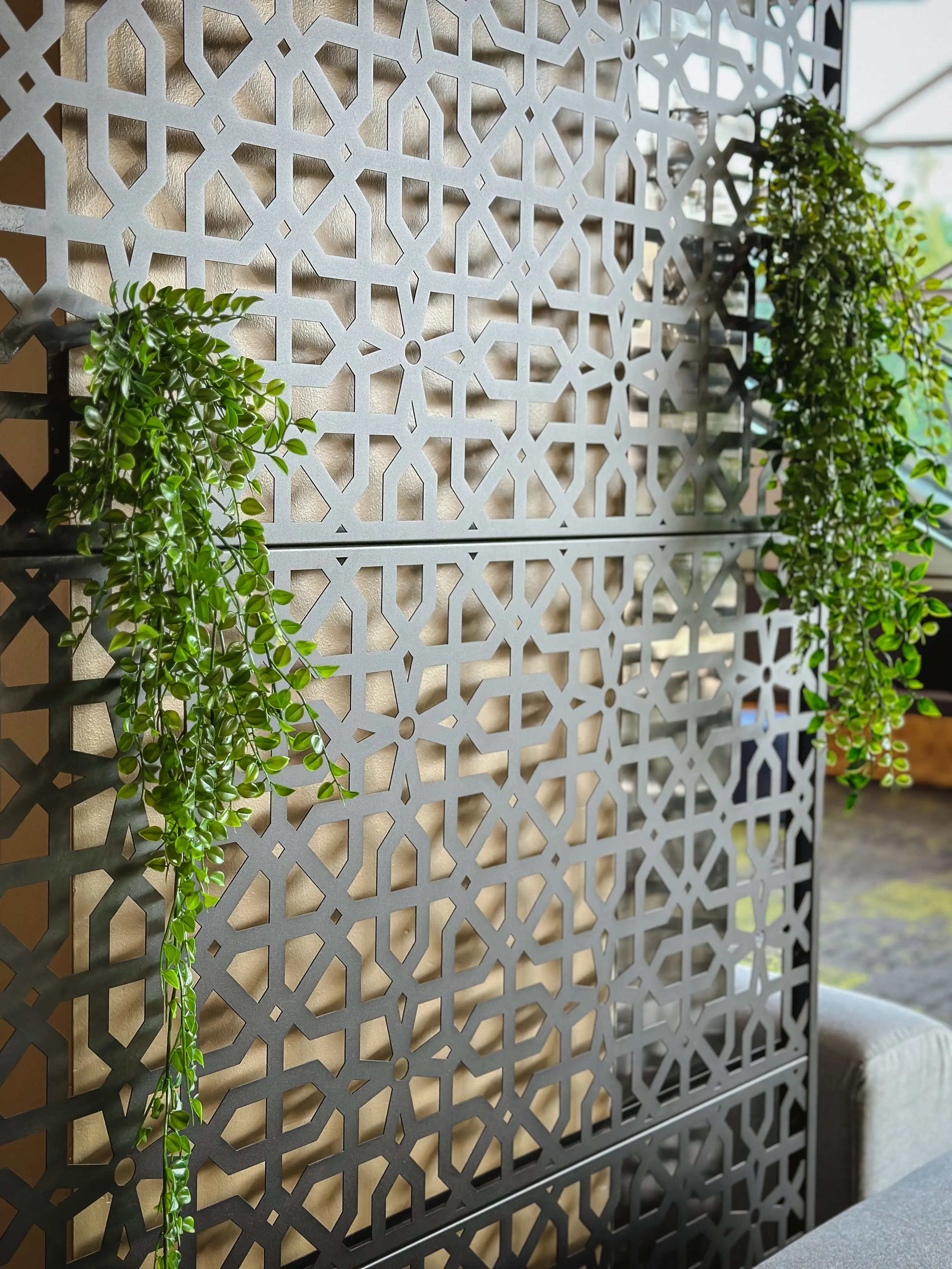 Privacy screen Parilla - 45" W x 76" H - Black used in the inspiration Shaw Center Img 2223 EN