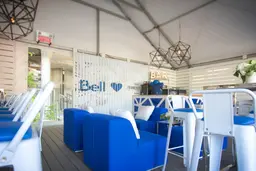 Fidji - Centre - Bleu royal utilisé dans le cadre de la réalisation Tabouret Loft Blanc Bleu Fidji