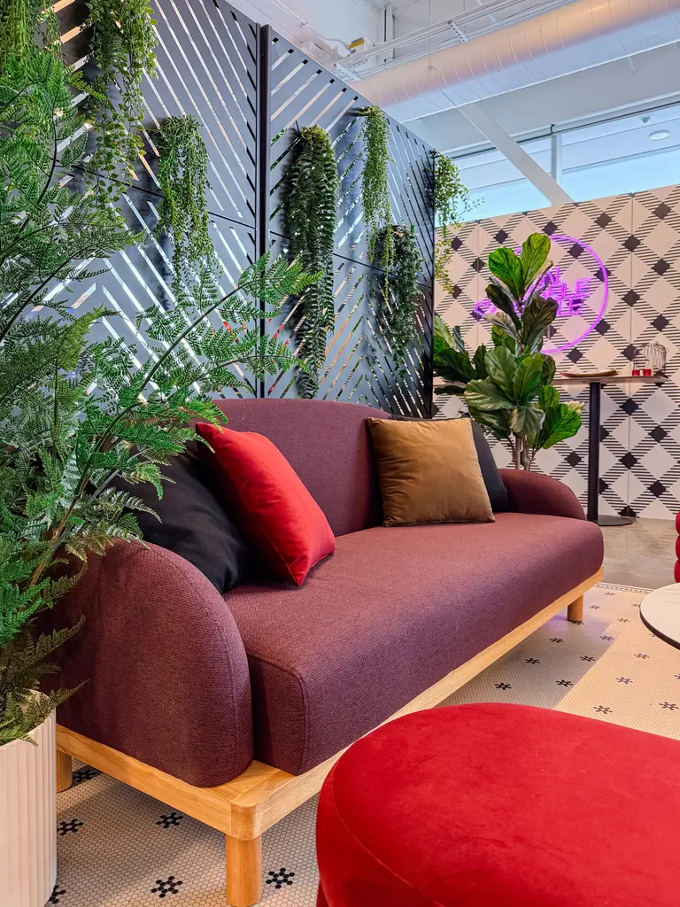 Grand Quai   Expérience 2025 Charlotte Aubergine EN