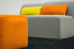 Malibu - Square ottoman - Burnt orange used in the inspiration Fidji Gris Pouf Malibu Orange