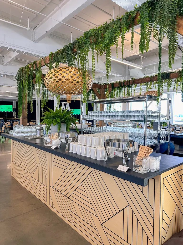 Grand Quai Terminal 1 Pergola Verdure Bar Ibiza FR