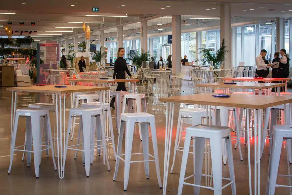 Table Oslo Tabouret Loft Blanc
