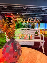 Eucalyptus stem - Green used in the inspiration Pcm   Canadian Tire Welcome   2025 Coussin Geo EN