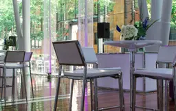 Broadway stool - White used in the inspiration Cocktail Cosmo Broadway Blanc 2