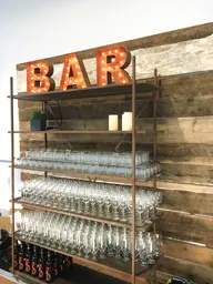 B-A-R sign - Rust used in the inspiration Etagere Hampton Lettres Bar