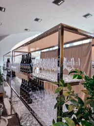 Monaco bar back - Assembly White used in the inspiration Mnbaq Monaco 1 EN