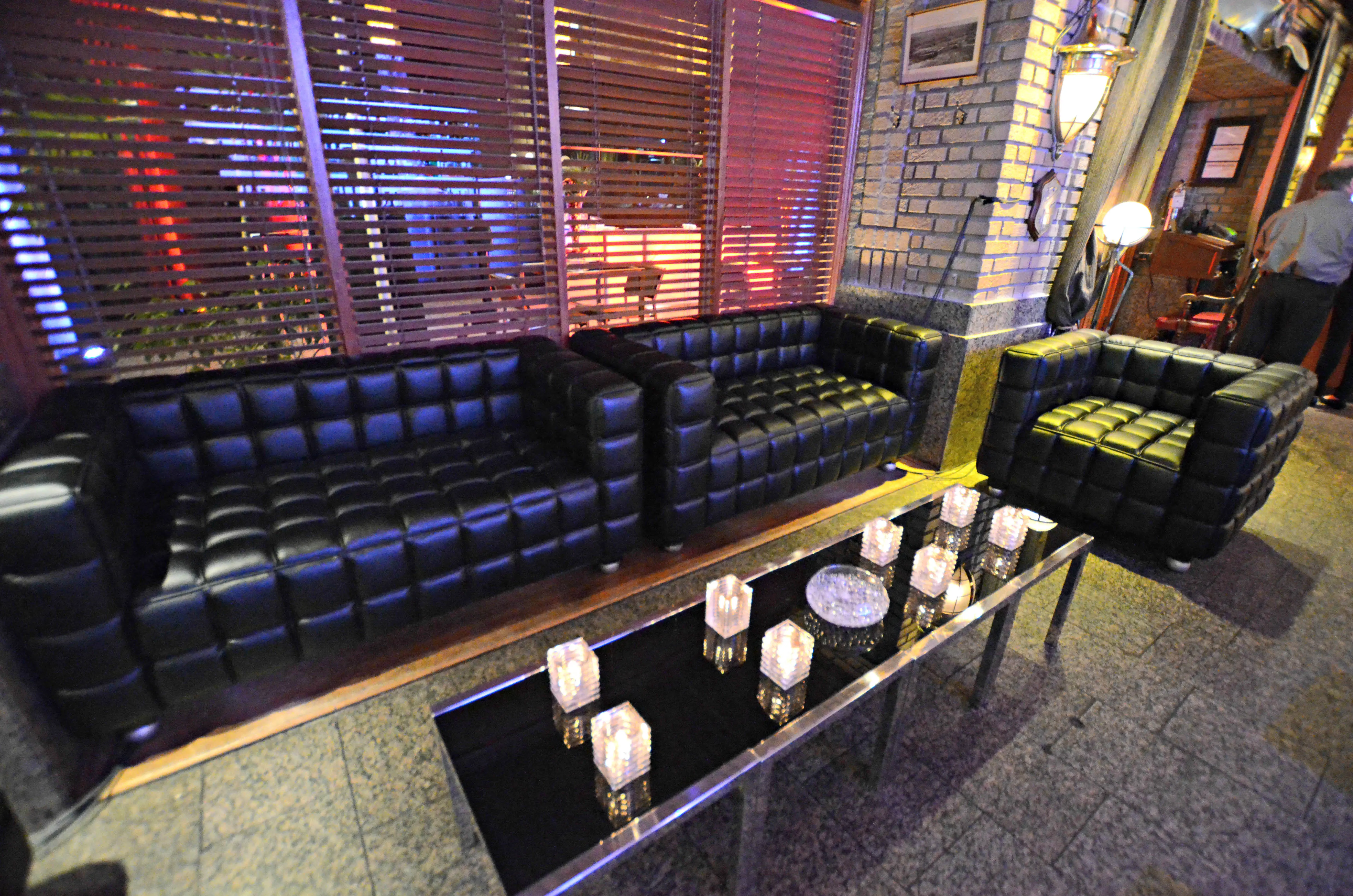 Piccolo table d'appoint - Fermé - Noir utilisé dans le cadre de la réalisation Table Basse Lounge