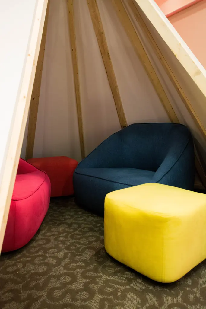 Solo Malibu Bleu Pouf Carre Jaune
