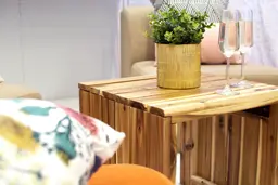 Nahla bench - 18'' L - Brown used in the inspiration Banc Nahla Votive Barcelone Or