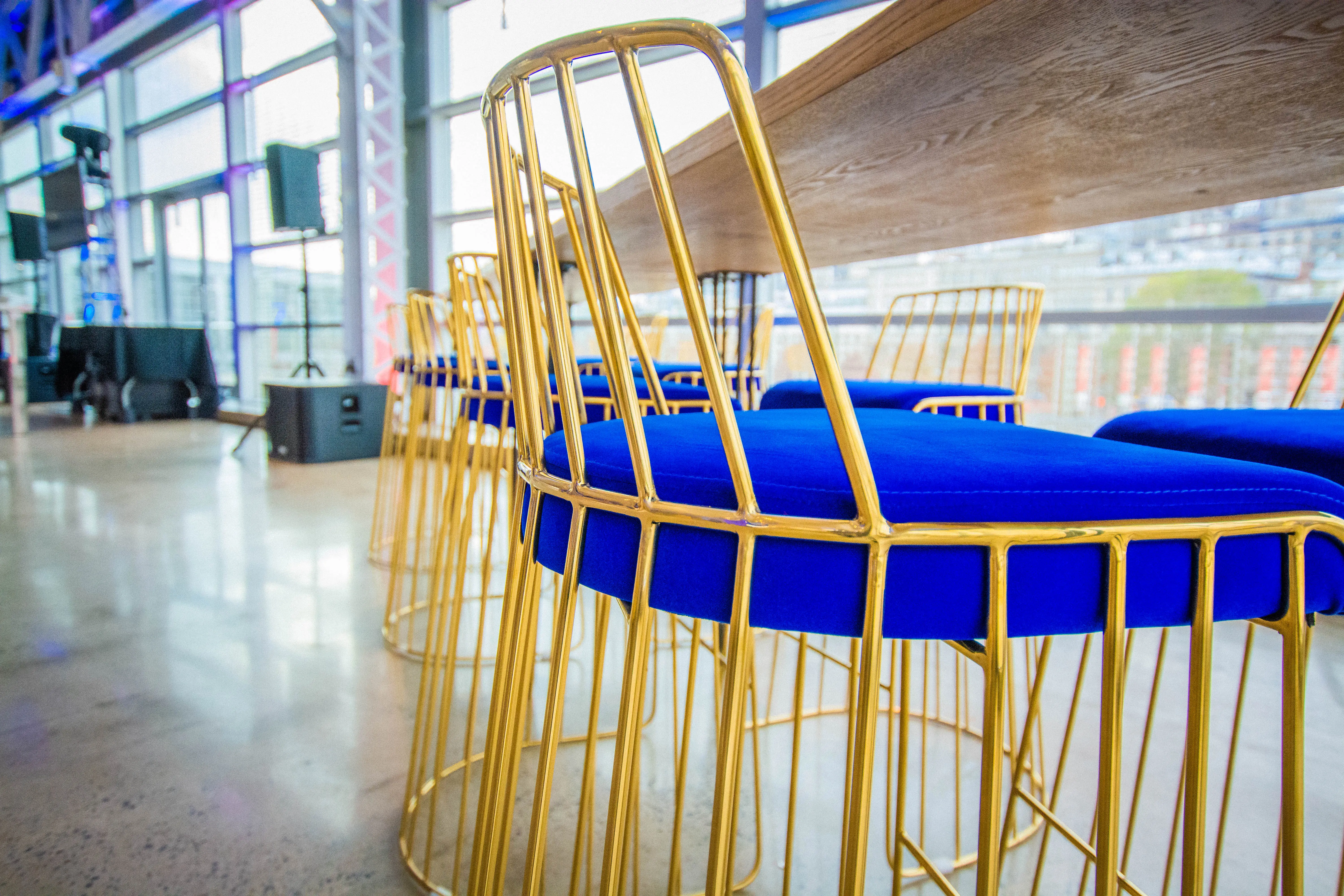 Alexandria stool - Assembly Blue used in the inspiration Tabouret Alexandria25