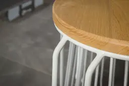 Litchi bar stool - White & lLight wood used in the inspiration Pub Tabouret Litchi Blanc