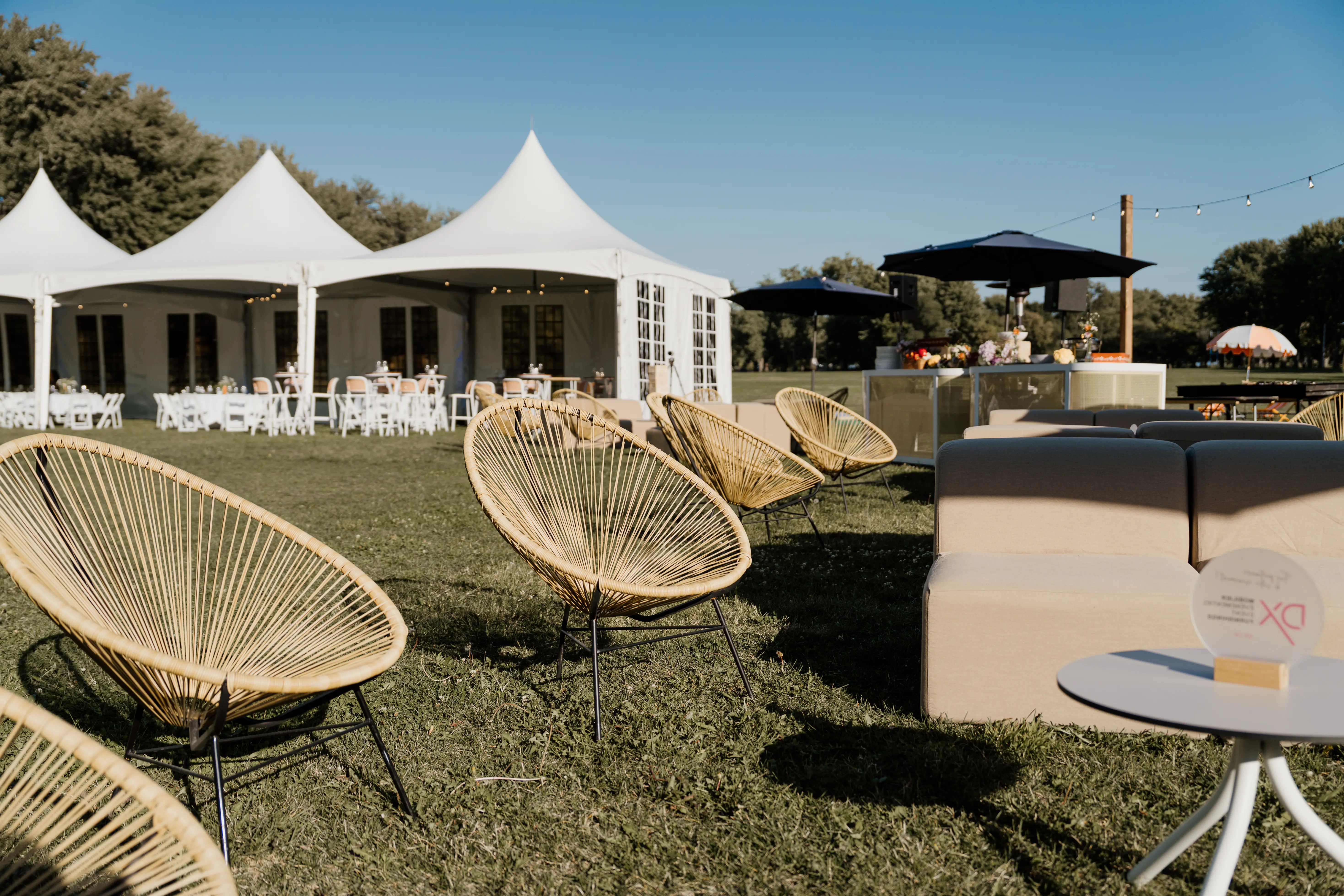 Acapulco chair - Beige used in the inspiration Avp08523 EN