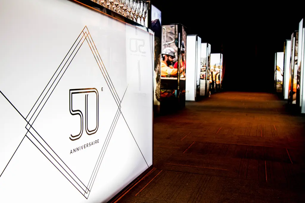 Dx Impression Bar Tour Lumiseuse