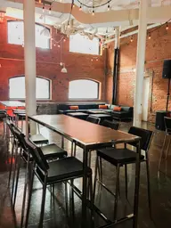 Edison string light - 48' L - Warm white used in the inspiration Dx Tabouret Broadway Noir Table Console Bois Brun Lumière Edison