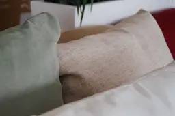 Alexandria coussin - moyen - Vert sauge utilisé dans le cadre de la réalisation Coussin Alexandria Beige FR