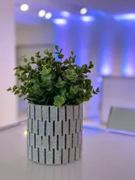 Plante Origan artificielle - 8.75" H - Vert utilisé dans le cadre de la réalisation Marché Bonsecours Lili FR