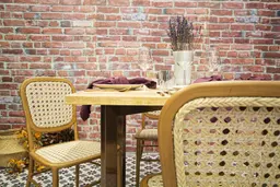 Provence - Chair - Brown & White used in the inspiration Table Victoria Chaise Provence Mur Brique Rouge Plancher Beau Prelart 3