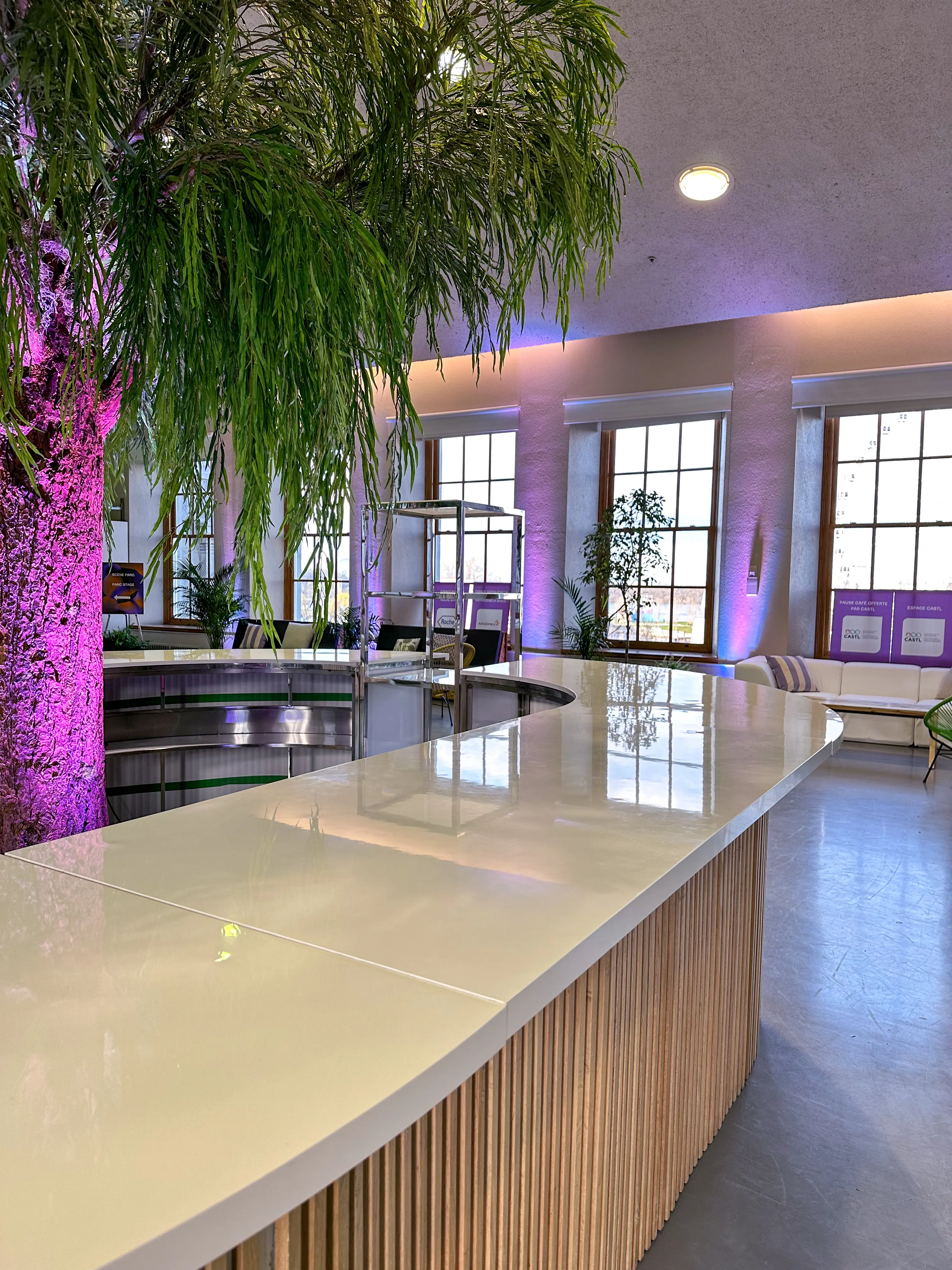 Scandinave bar 6' - Assembly wooden batten used in the inspiration Marché Bonsecours Img 1607 EN