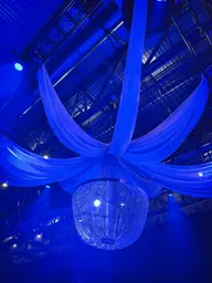 Castafiore chandelier used in the inspiration Ccq Niveau 400 Catsfiore Et Drapé EN