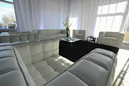 Madmen - Solo - White used in the inspiration Fauteuil Madmen Blanc
