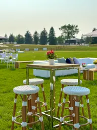 Azur stool - Light brown & White used in the inspiration Welsey Clover Park Img 2495 EN