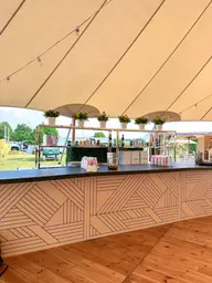 Ibiza Bar 6' - Brown and black top used in the inspiration Welsey Clover Park Img 2538 EN