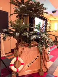 Palm tree - 7' H - Green used in the inspiration Palmier Bouee Corde Manille Exped