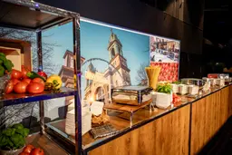 Manhattan bar - 6' - Brown wood used in the inspiration Palais Des Congrès Bar Bois Brun  EN