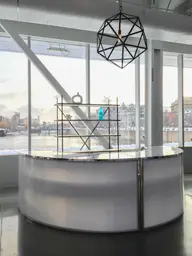 Sputnik - Blanc utilisé dans le cadre de la réalisation Lustre Era Bar Manhattan Rond