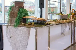 Manhattan bar - 4' - White used in the inspiration Bar Manhattan Traiteur